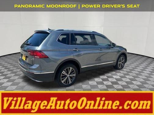 Platinum Gray Metallic 2018 Volkswagen Tiguan 2.0T SEL