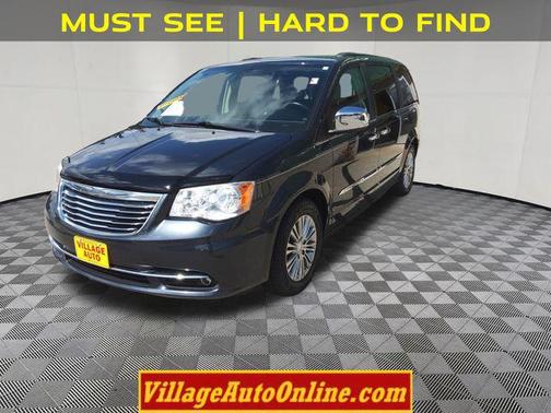 2013 Chrysler Town & Country Touring-L
