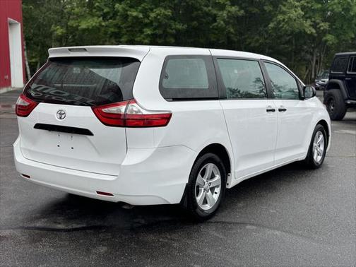 2015 Toyota Sienna L