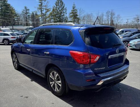 2017 Nissan Pathfinder SL