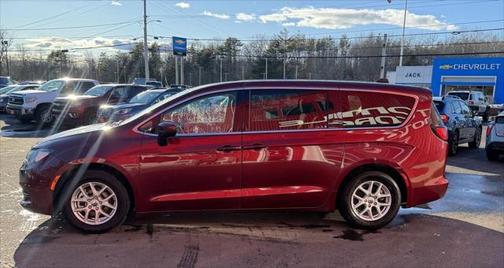 2021 Chrysler Voyager LX