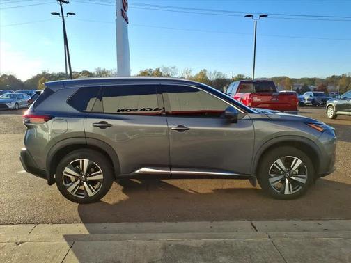 2021 Nissan Rogue SL