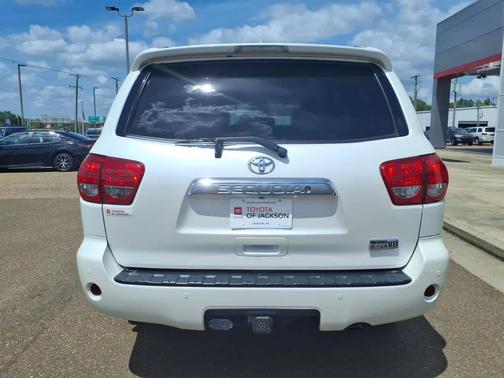 Blizzard Pearl 2017 Toyota Sequoia Platinum