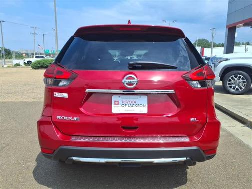 2017 Nissan Rogue SL