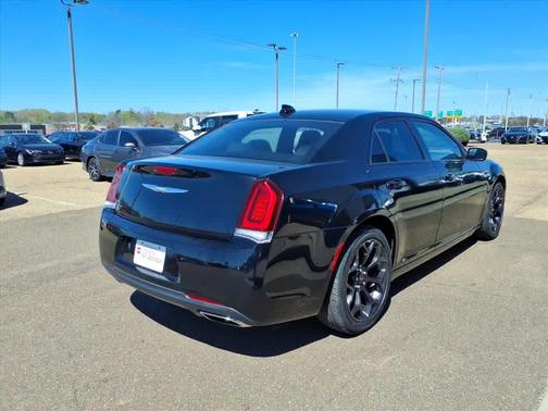 2019 Chrysler 300 Touring