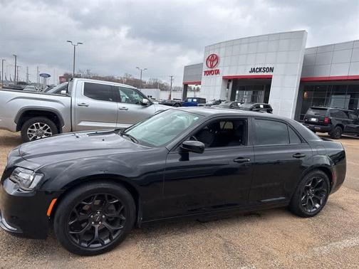 2019 Chrysler 300 Touring