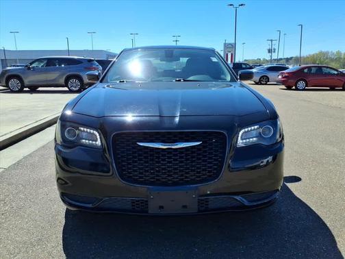 2019 Chrysler 300 Touring
