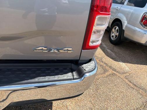 Billet Silver Metallic Clearcoat 2024 RAM 2500 Big Horn Crew Cab 4x4 6'4' Box