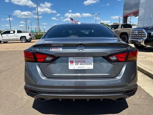 2020 Nissan Altima Platinum FWD