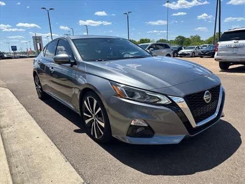 2020 Nissan Altima Platinum FWD