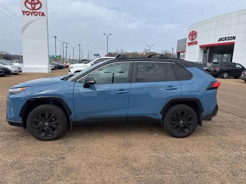 2024 Toyota RAV4 Hybrid SE