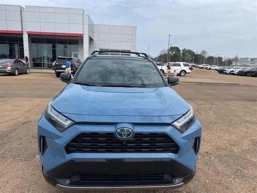 2024 Toyota RAV4 Hybrid SE