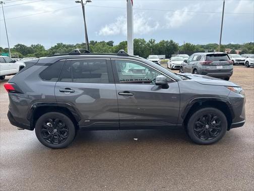 2023 Toyota RAV4 Hybrid SE