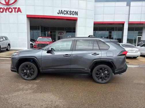 2023 Toyota RAV4 Hybrid SE
