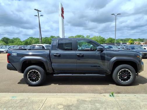 Underground 2025 Toyota Tacoma Hybrid TRD Off Road