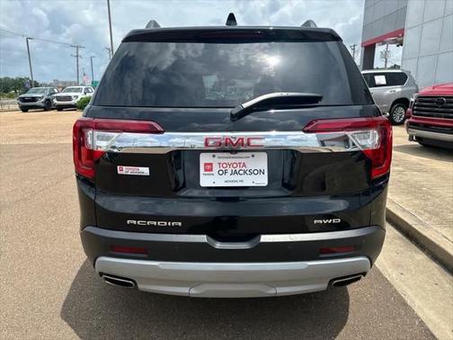 2023 GMC Acadia AWD SLT