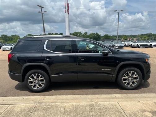 2023 GMC Acadia AWD SLT