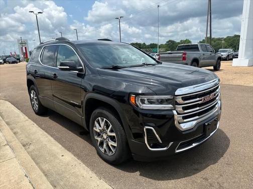 2023 GMC Acadia AWD SLT