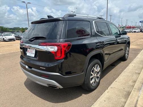 2023 GMC Acadia AWD SLT
