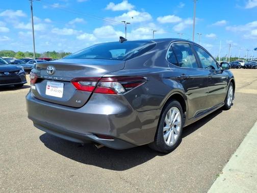 Predawn Gray Mica 2023 Toyota Camry LE
