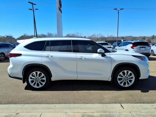 2023 Toyota Highlander Hybrid Limited