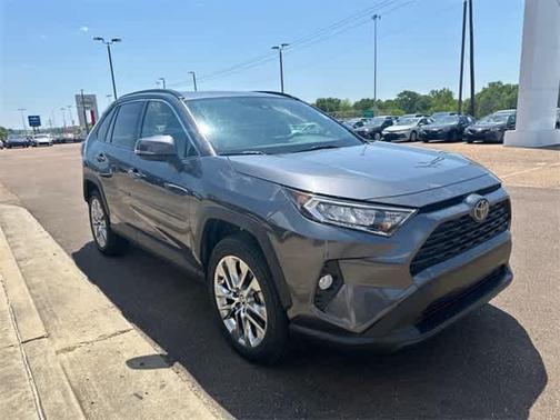 2020 Toyota RAV4 XLE Premium