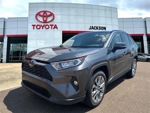 2020 Toyota RAV4 XLE Premium