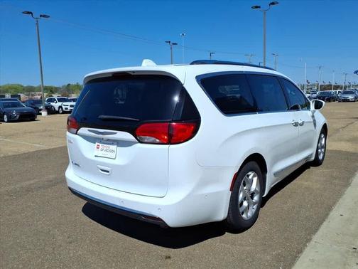 2019 Chrysler Pacifica Touring-L Plus
