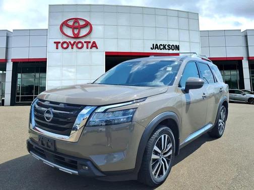 2023 Nissan Pathfinder Platinum 4WD