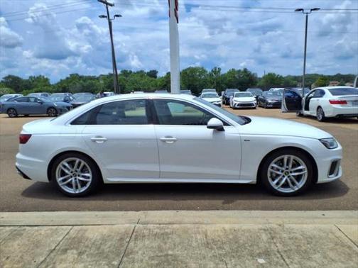 2023 Audi A4 45 S line Premium Plus