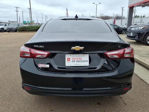 2022 Chevrolet Malibu FWD LT