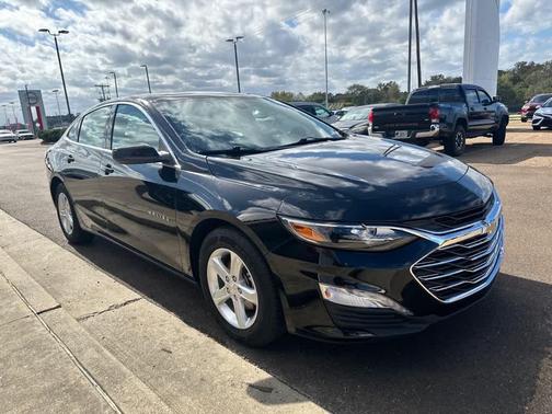 2022 Chevrolet Malibu FWD LT