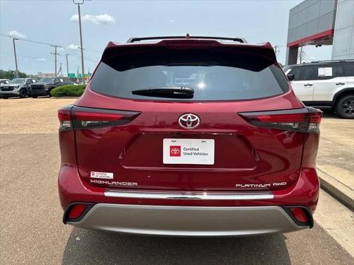 2024 Toyota Highlander Platinum