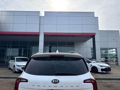 Glacial White Pearl 2021 Kia Telluride SX