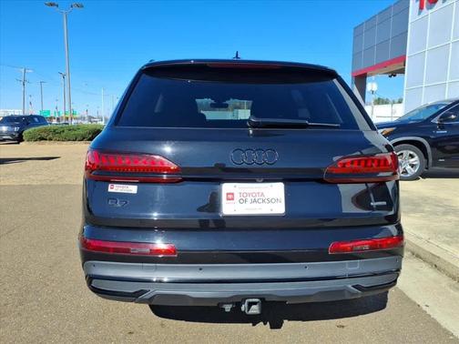 2023 Audi Q7 55 Premium Plus