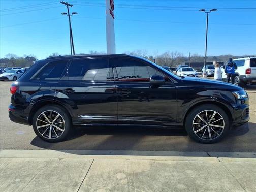 2023 Audi Q7 55 Premium Plus