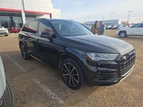 2023 Audi Q7 55 Premium Plus
