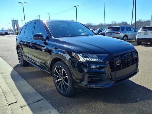 2023 Audi Q7 55 Premium Plus