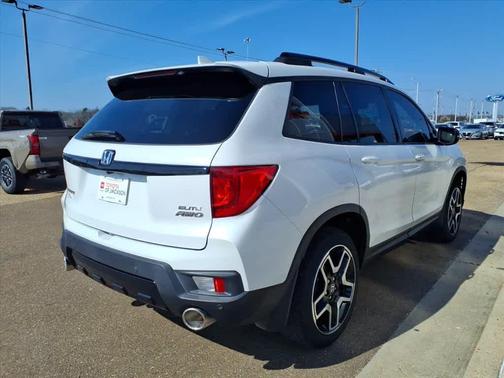 2023 Honda Passport AWD Elite