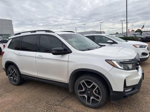 2023 Honda Passport AWD Elite