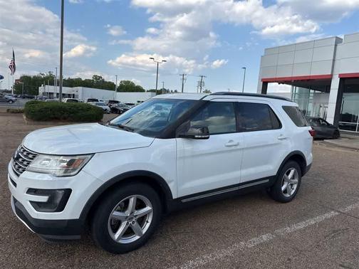 OXFORD WHITE 2016 Ford Explorer XLT