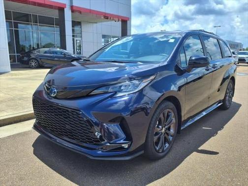 2025 Toyota Sienna XSE 7 Passenger