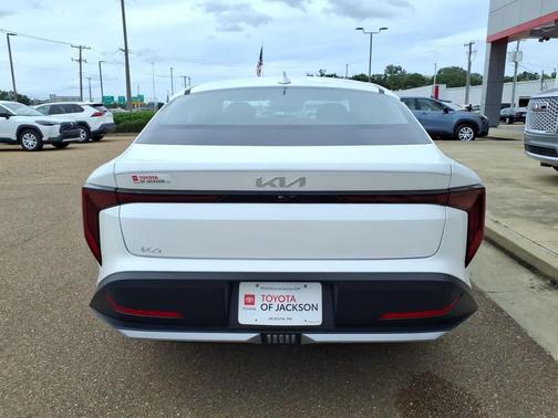 Snow White Pearl 2025 Kia K4 LXS