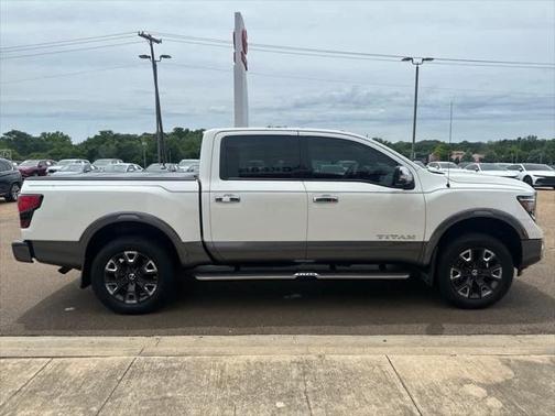 2021 Nissan Titan Platinum Reserve