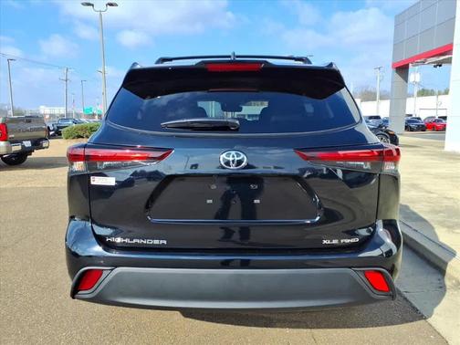 2026 Toyota Highlander XLE