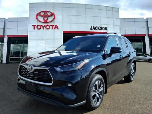 2026 Toyota Highlander XLE