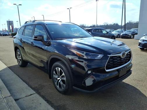 2026 Toyota Highlander XLE