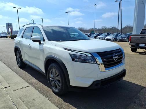 2025 Nissan Pathfinder SV FWD