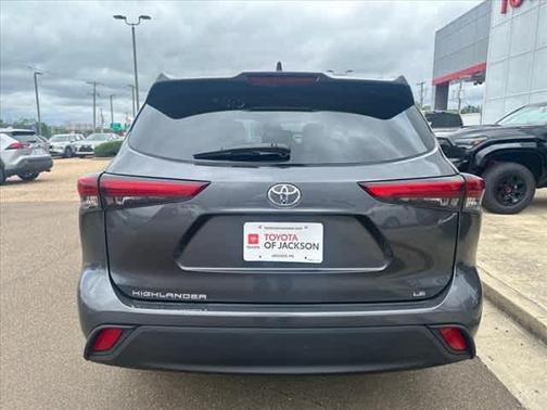 2023 Toyota Highlander LE