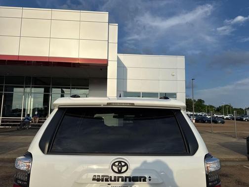 Ice Cap 2023 Toyota 4Runner SR5 Premium